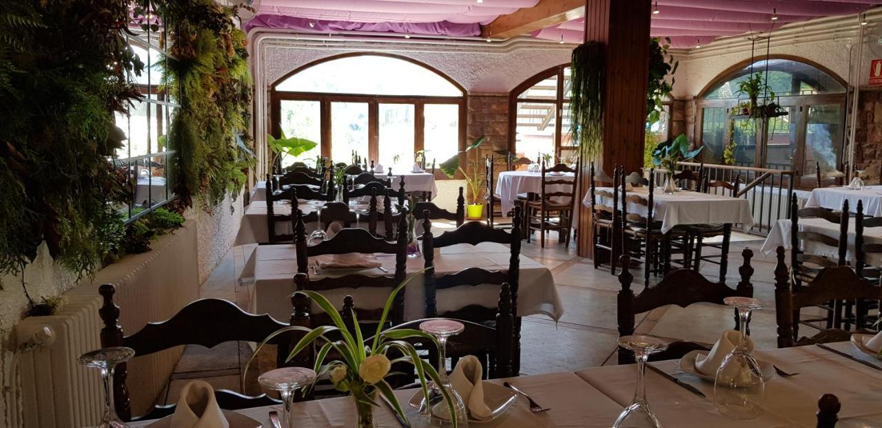 Hostal La Guineu Viladrau Ngoại thất bức ảnh
